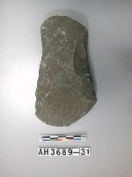 藏品(淺腰打製石斧)的圖片